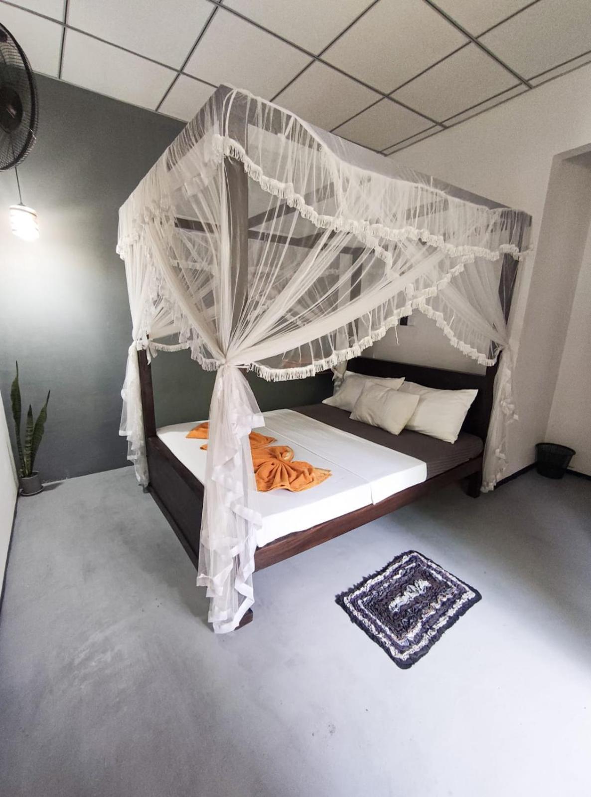 Aurora Midigama Hotel Ahangama Kültér fotó